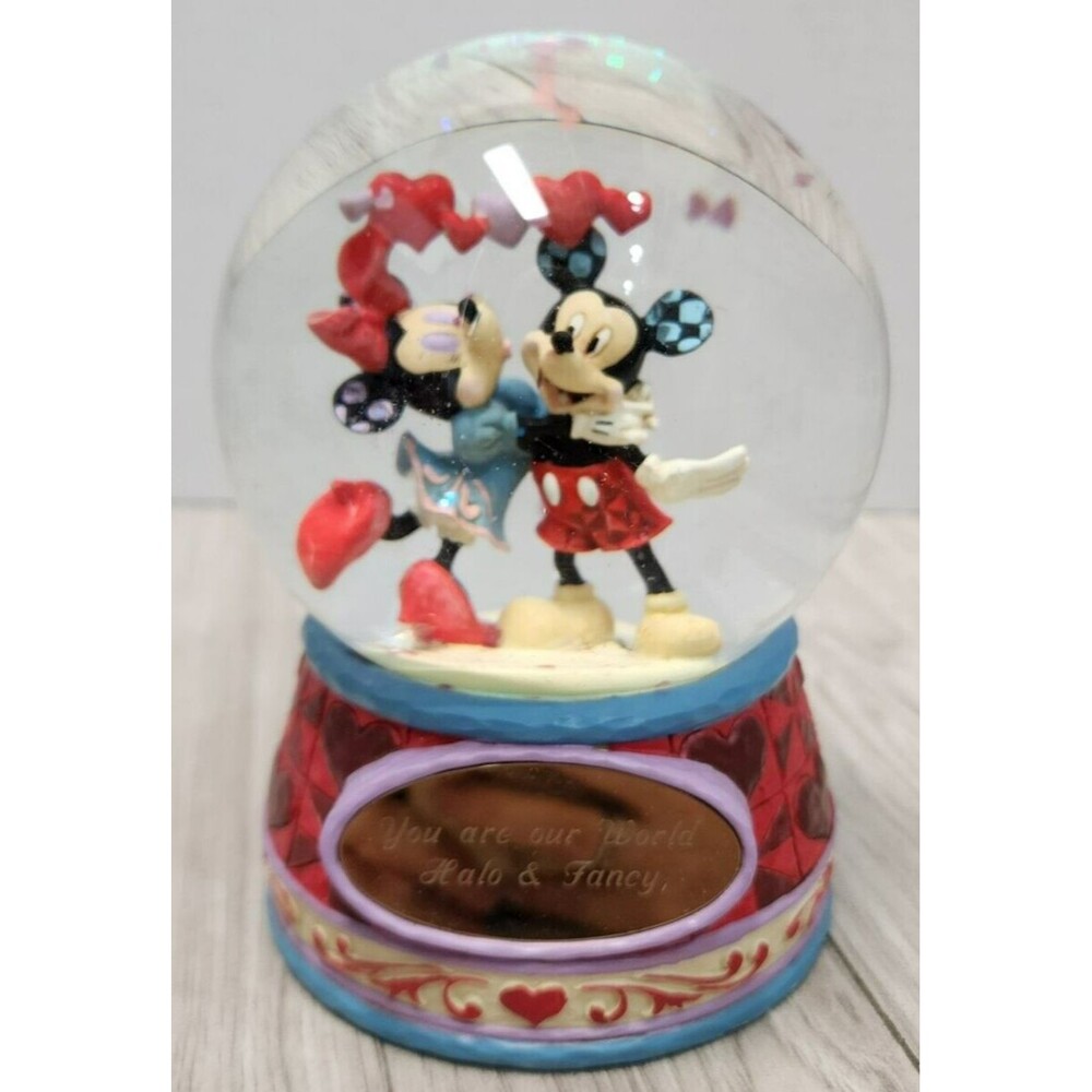 Disney Mickey & Minnie Valentine's Day Heart Yoo Sweet Snow Globe